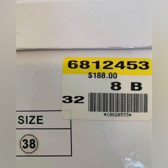 Boots - Picture 4 of 4